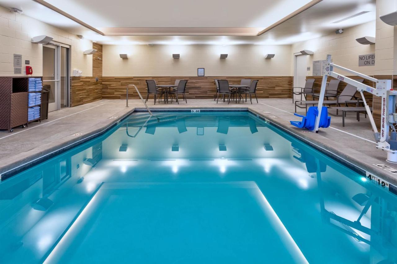 Fairfield By Marriott Inn & Suites Grand Rapids North Уолкер Экстерьер фото